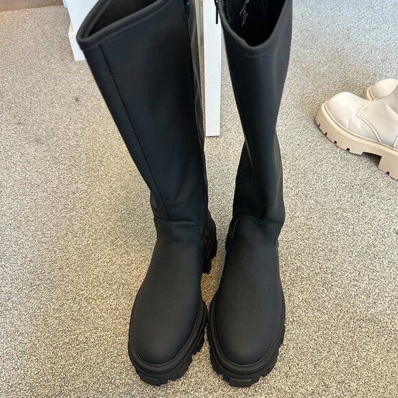 NWOT ASOS Matte Black Chunky Wide Calf Boots, Size 9 - Picture 3 of 4